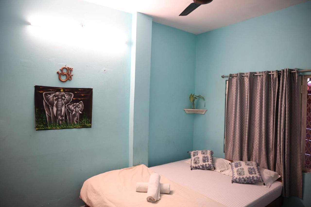 Good Vibes Hostel Варанасі Екстер'єр фото